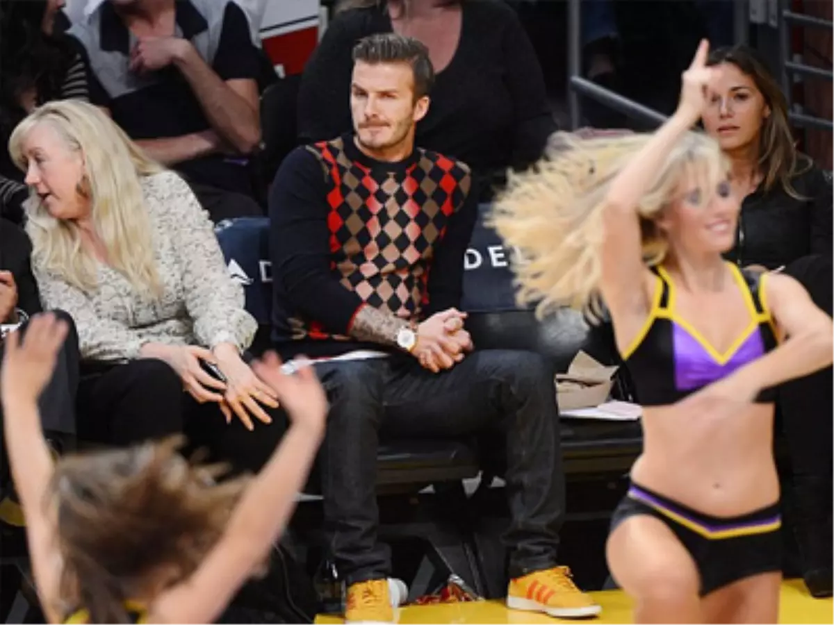 "Aman Kızlara Bakmayayım!"