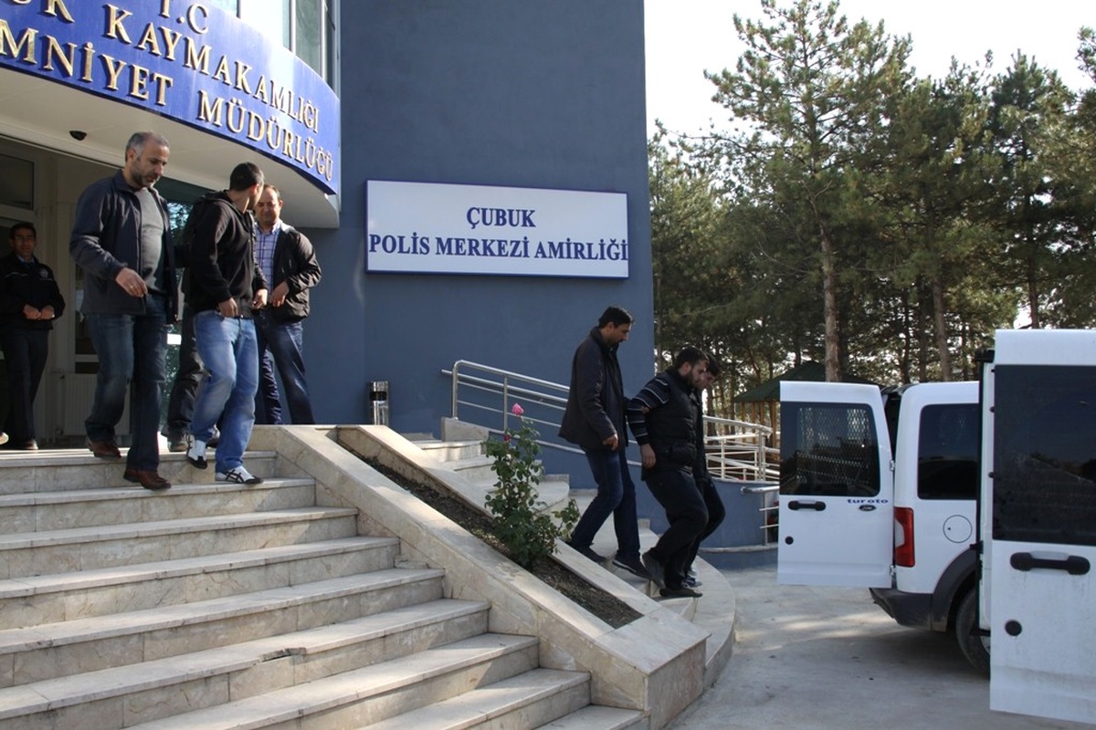 Aynı Gün 7 Ayrı Eve Giren Hırsızlar Yakalandı
