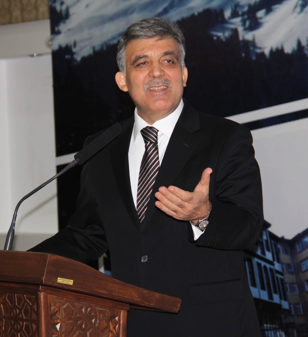 Gül, Onuruna Verilen Yemeğe Katıldı