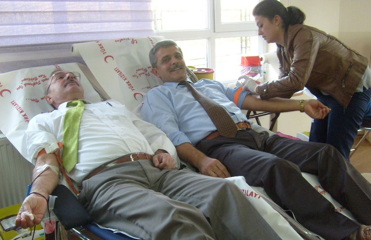 Düzce Mevlüde Çıtlak Anaokulu\'ndan Kızılay\'a Kan Bağışı Kampanyası