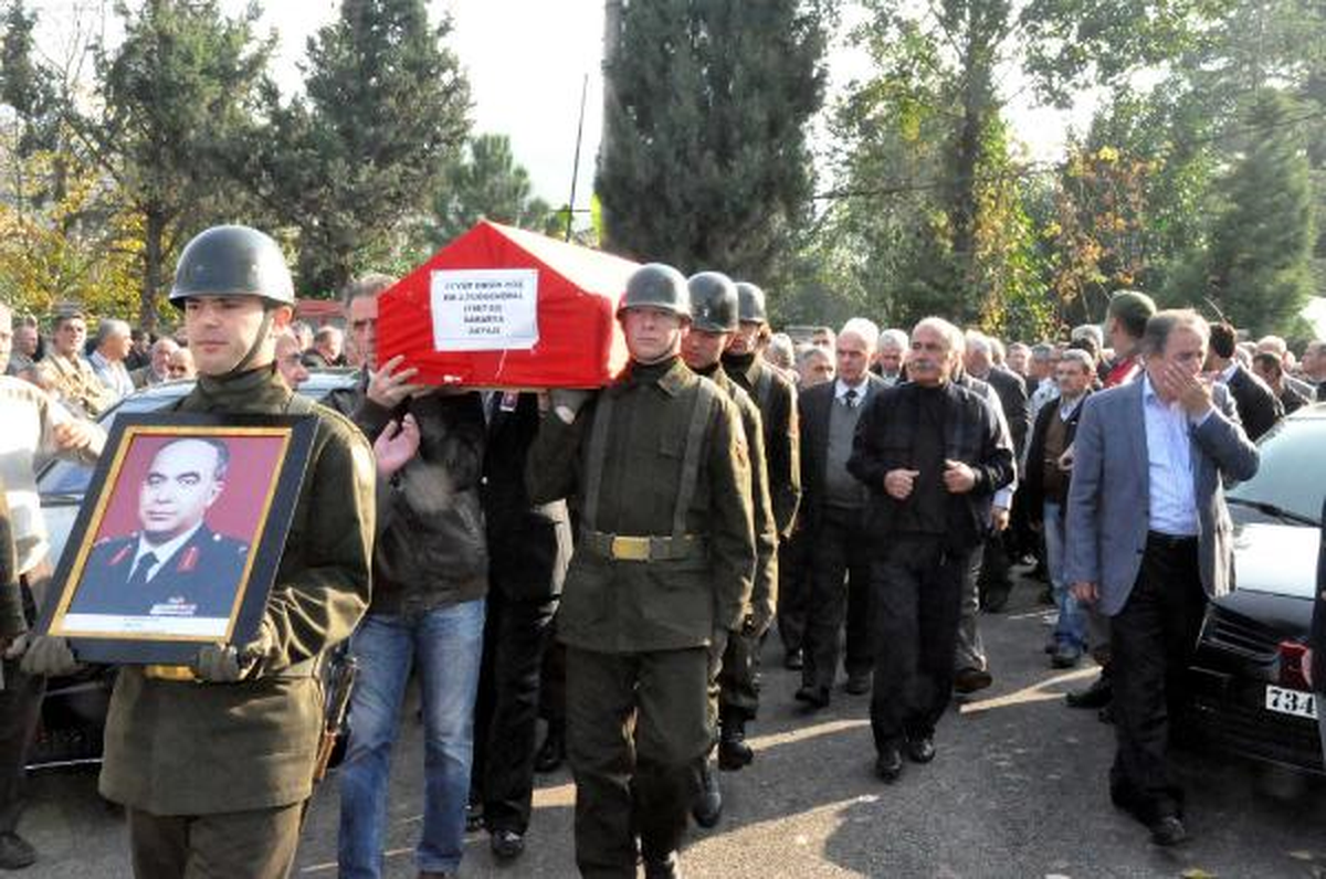 \'Hayata Dönüş\' Operasyonunun Komutanı Toprağa Verildi