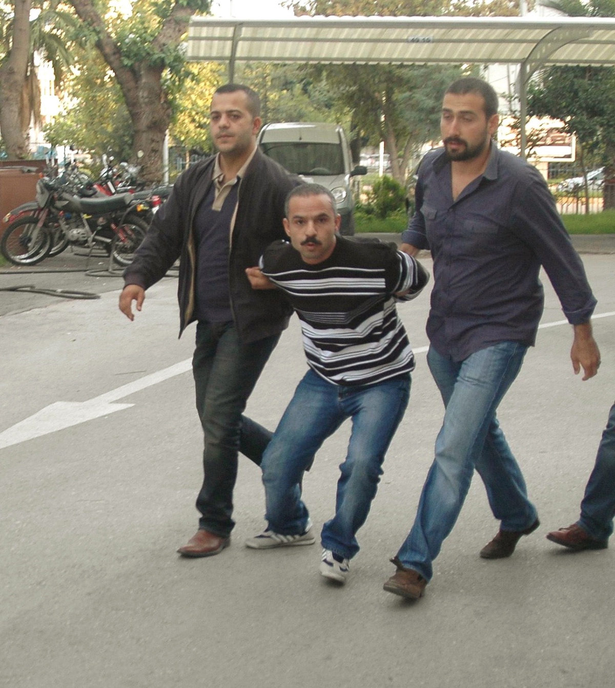 Hırsızlık Zanlısı Tutuklandı