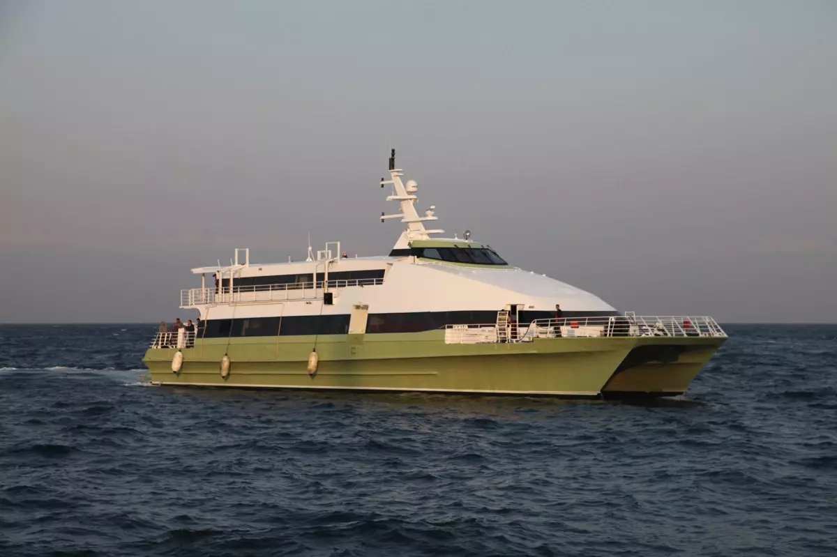 Hüdavendigar Gemisi Mudanya'ya Demir Attı