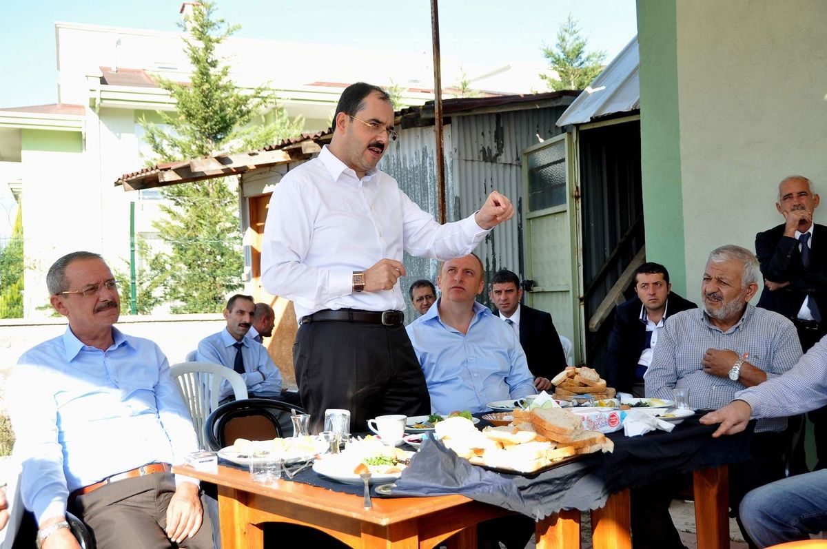Hüseyin Ayaz, Partililerle Yemekte Buluştu