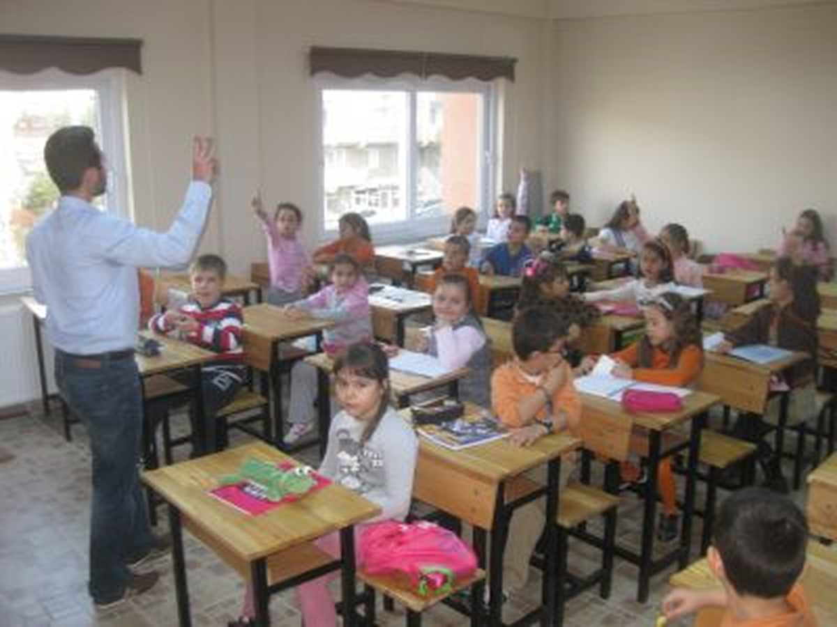 İngilizce Kursu\'na 200 Kursiyer Katılıyor