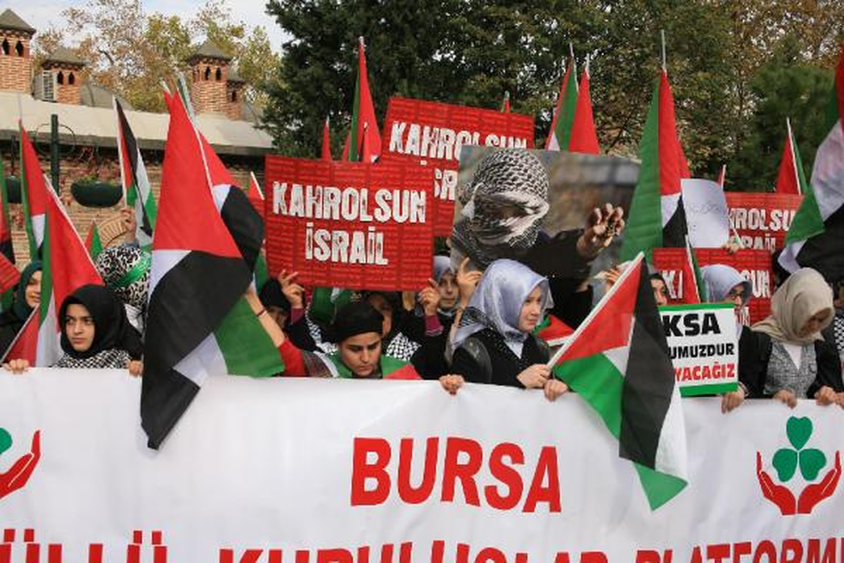 İsrail Saldırısı Bursa\'da Protesto Edildi