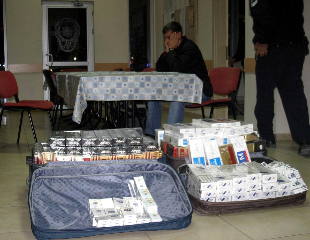 Konya\'da 2 Bin 500 Paket Kaçak Sigara Ele Geçirildi