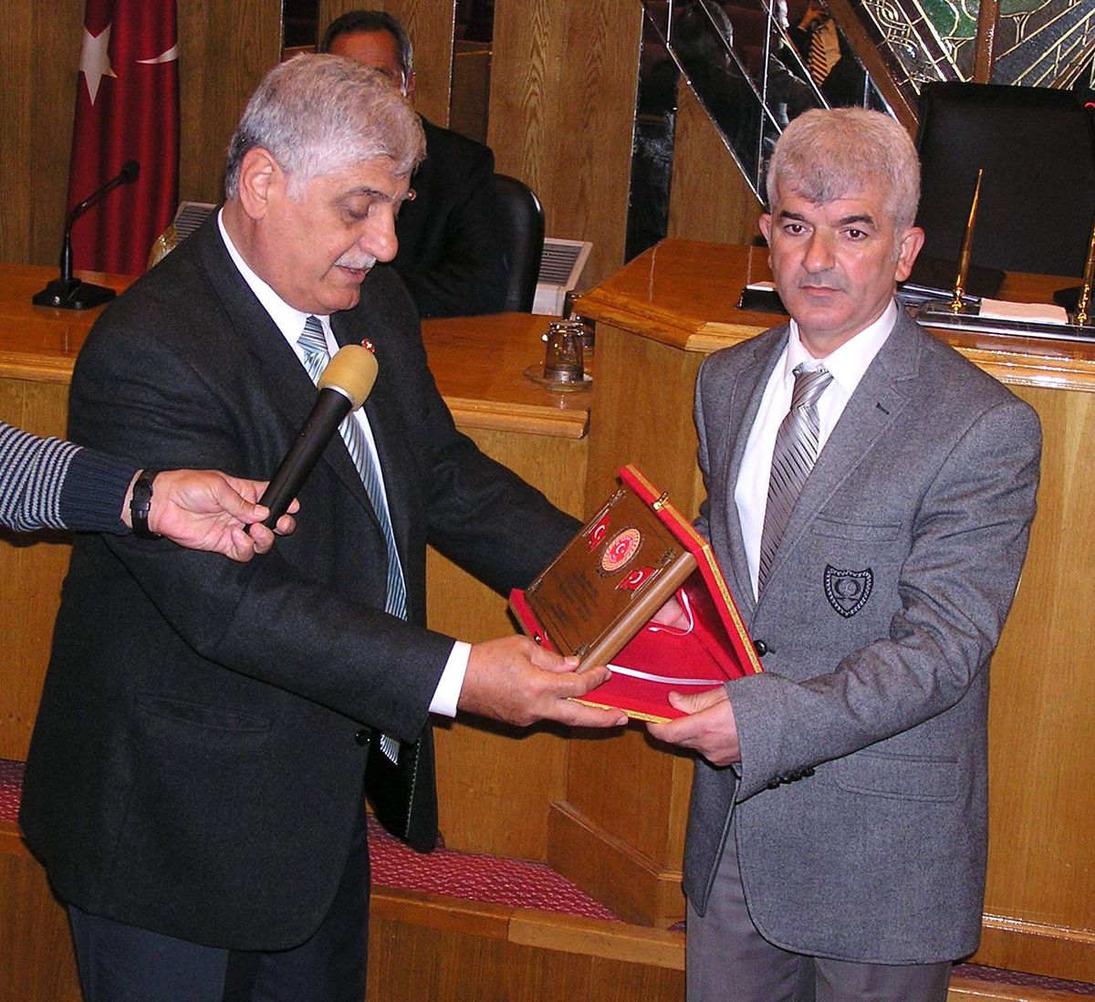 Malatya ve Kayısının Tanıtımına Plaket Verildi