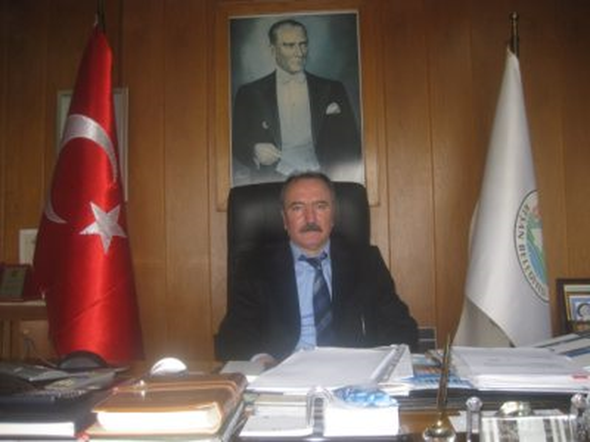 Mehmet Özcan İzne Ayrıldı