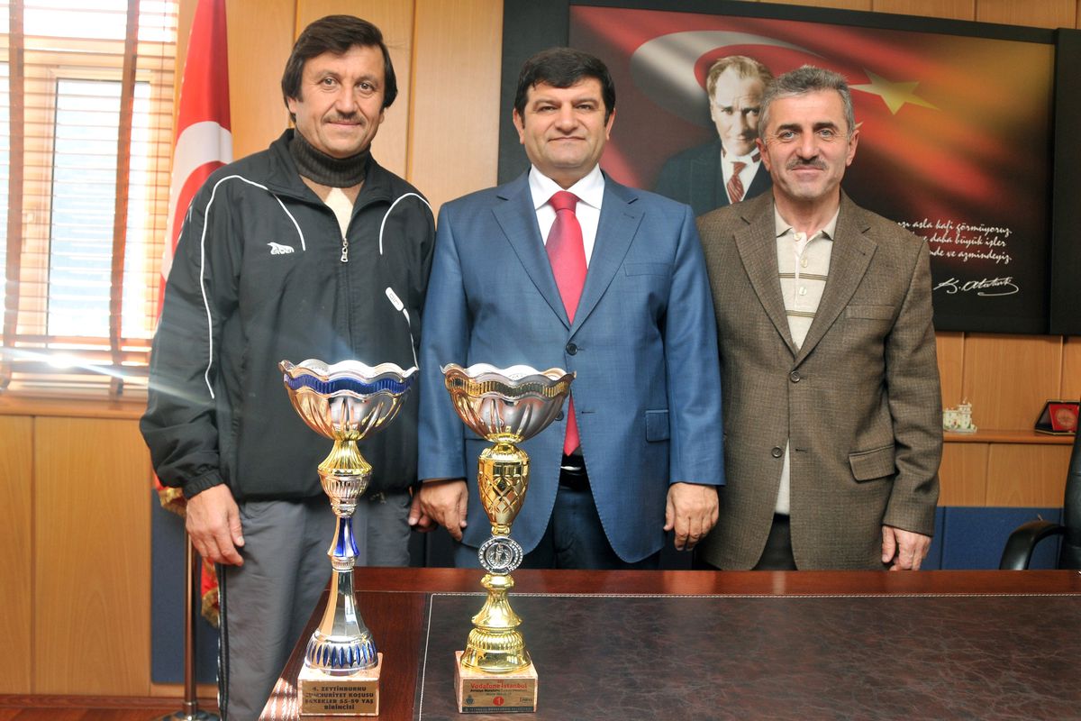 Şampiyon Maratoncudan Vali Mayda\'ya Ziyaret