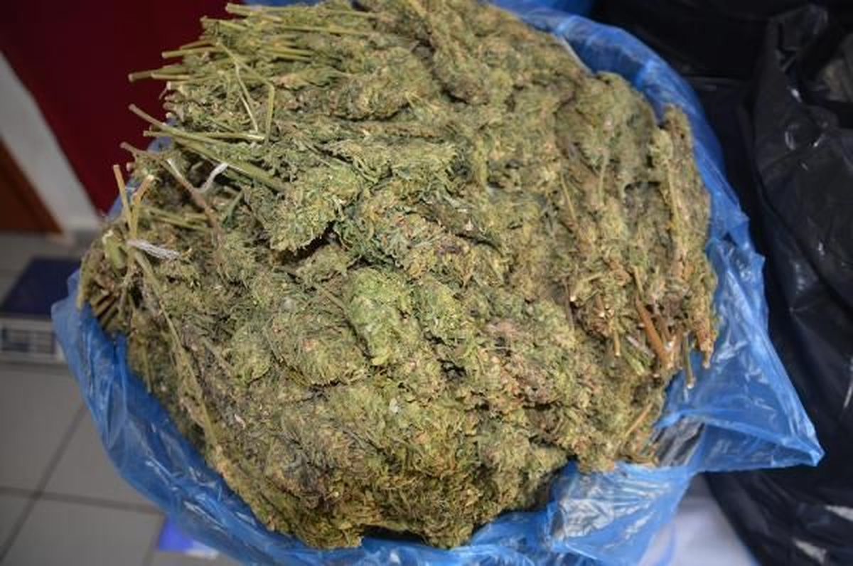 Sivas\'ta 56 Kilo 665 Gram Esrar Ele Geçirildi