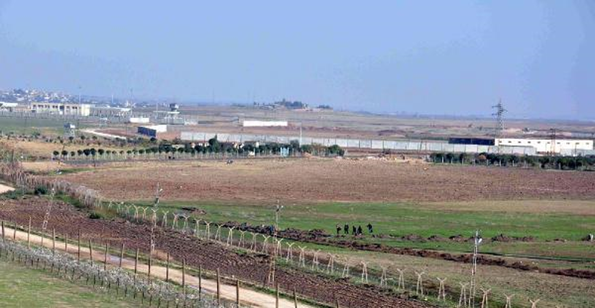 Suriye\'den Kaçan Ailenin Geçişine İzin Verilmedi
