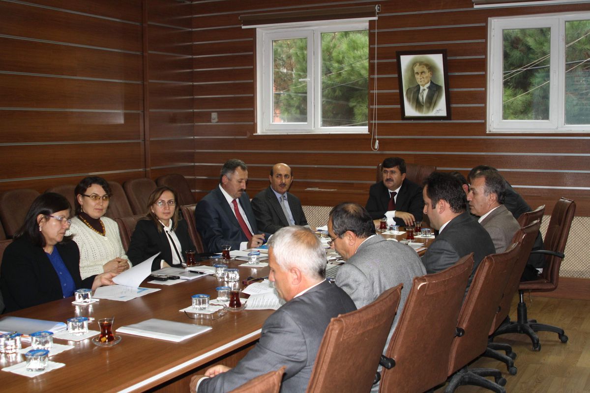 Vali Öz, İl Özel İdaresi\'nde Brifing Aldı