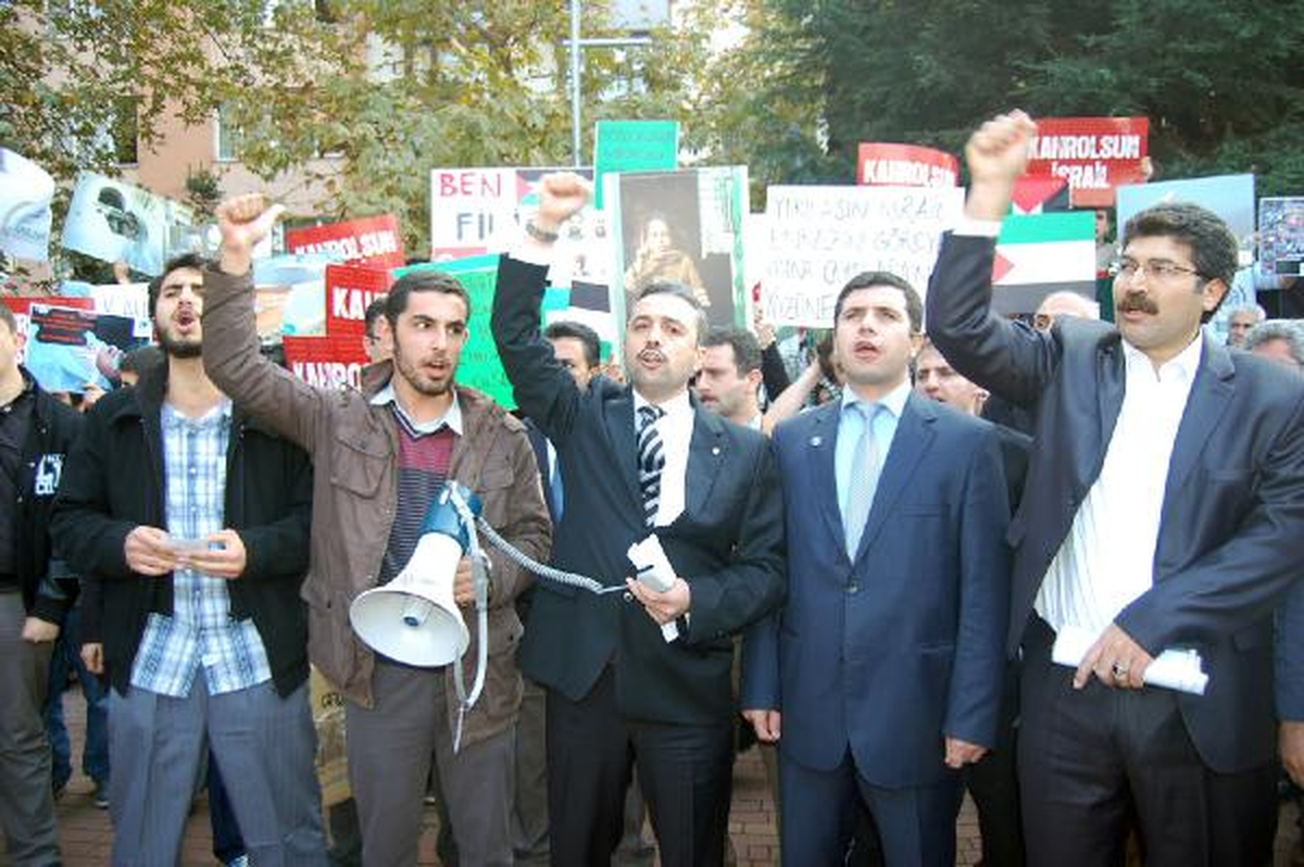 Yalova\'da İsrail\'i Protesto Eylemi