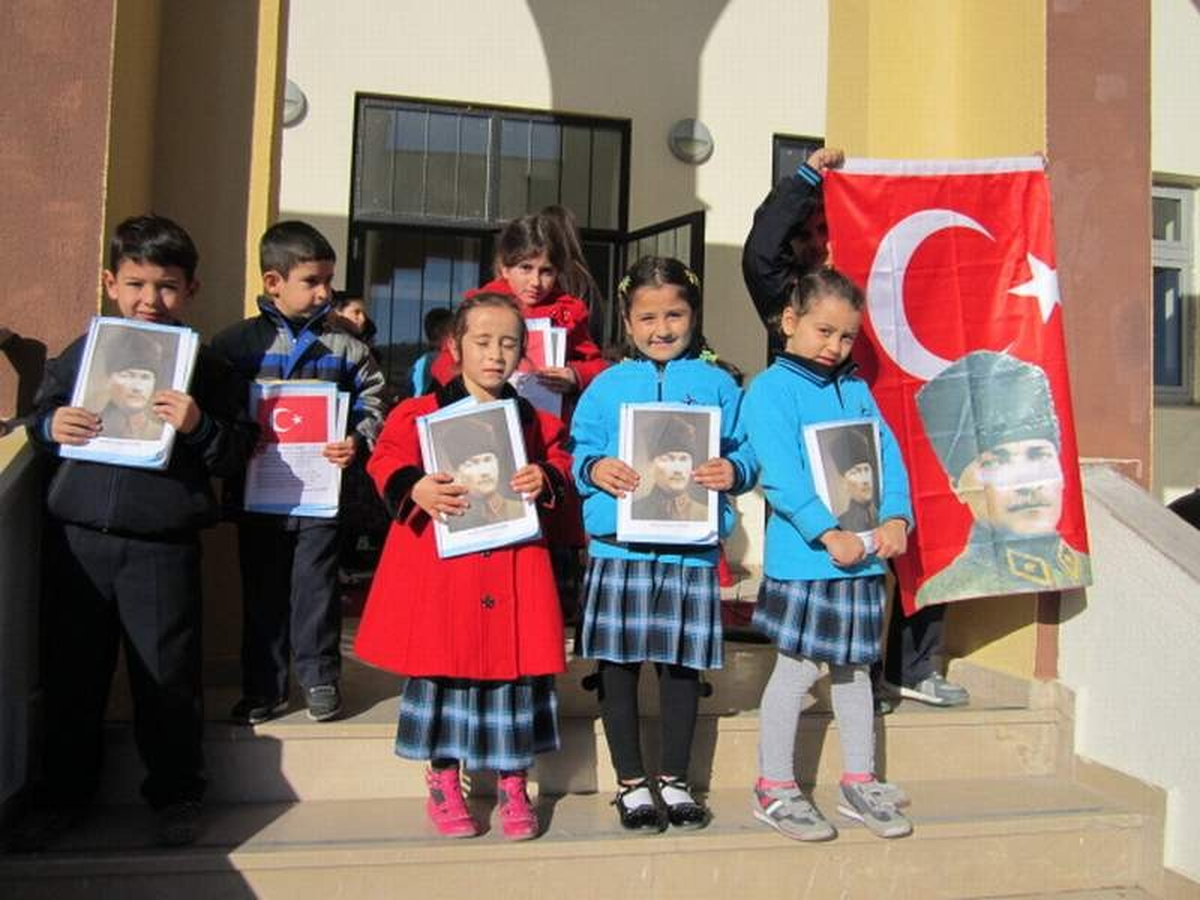 Yozgat\'ta Atatürk\'ü Anma Programına Yoğun İlgi