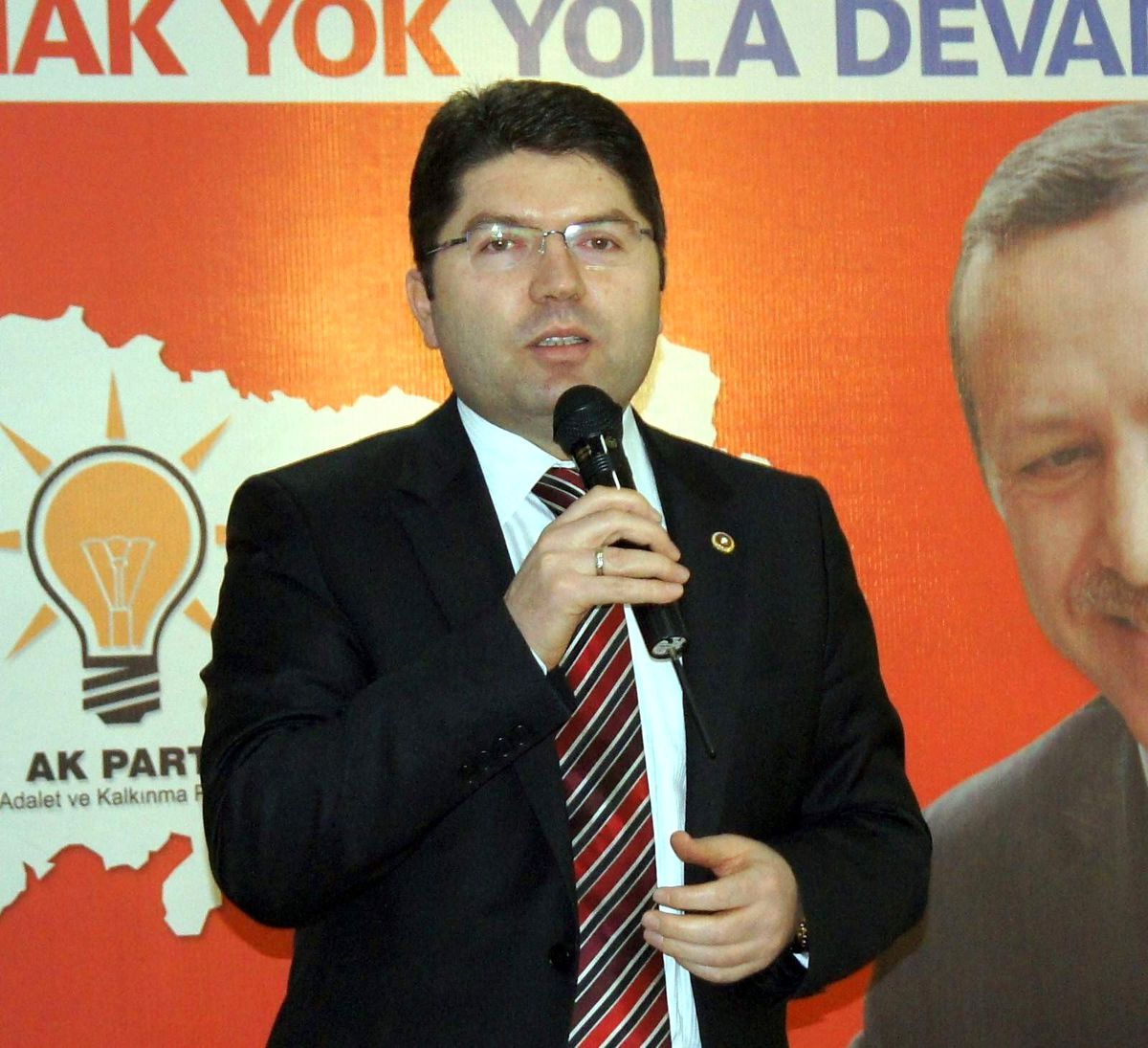 AK Parti Eğitim Yatırımlarına Devam Ediyor