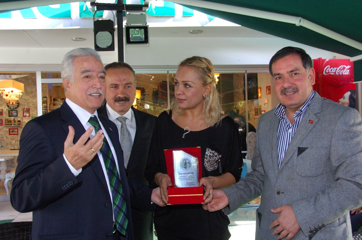 Aldırmaz Tufanbeylililerle Kahvaltıda Buluştu