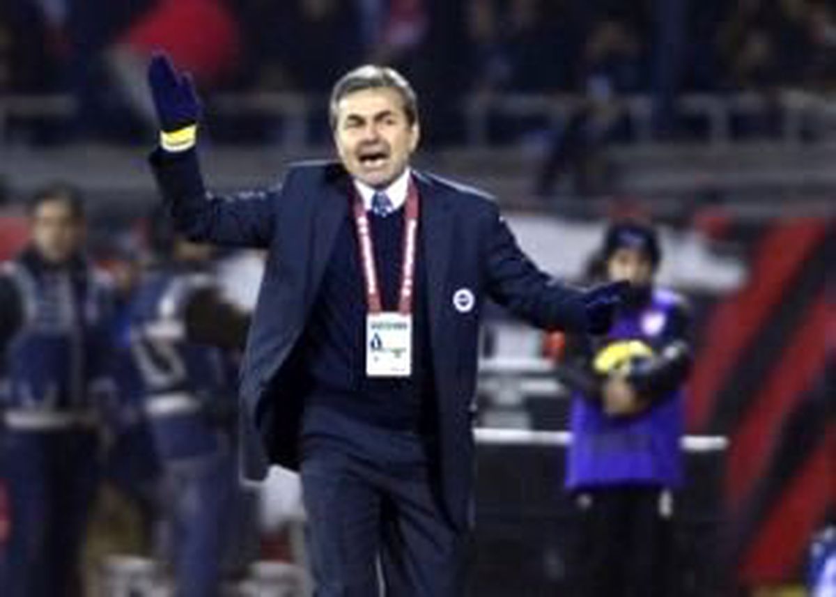 Kırmızı Kart Aykut Kocaman\'ı Çıldırttı!