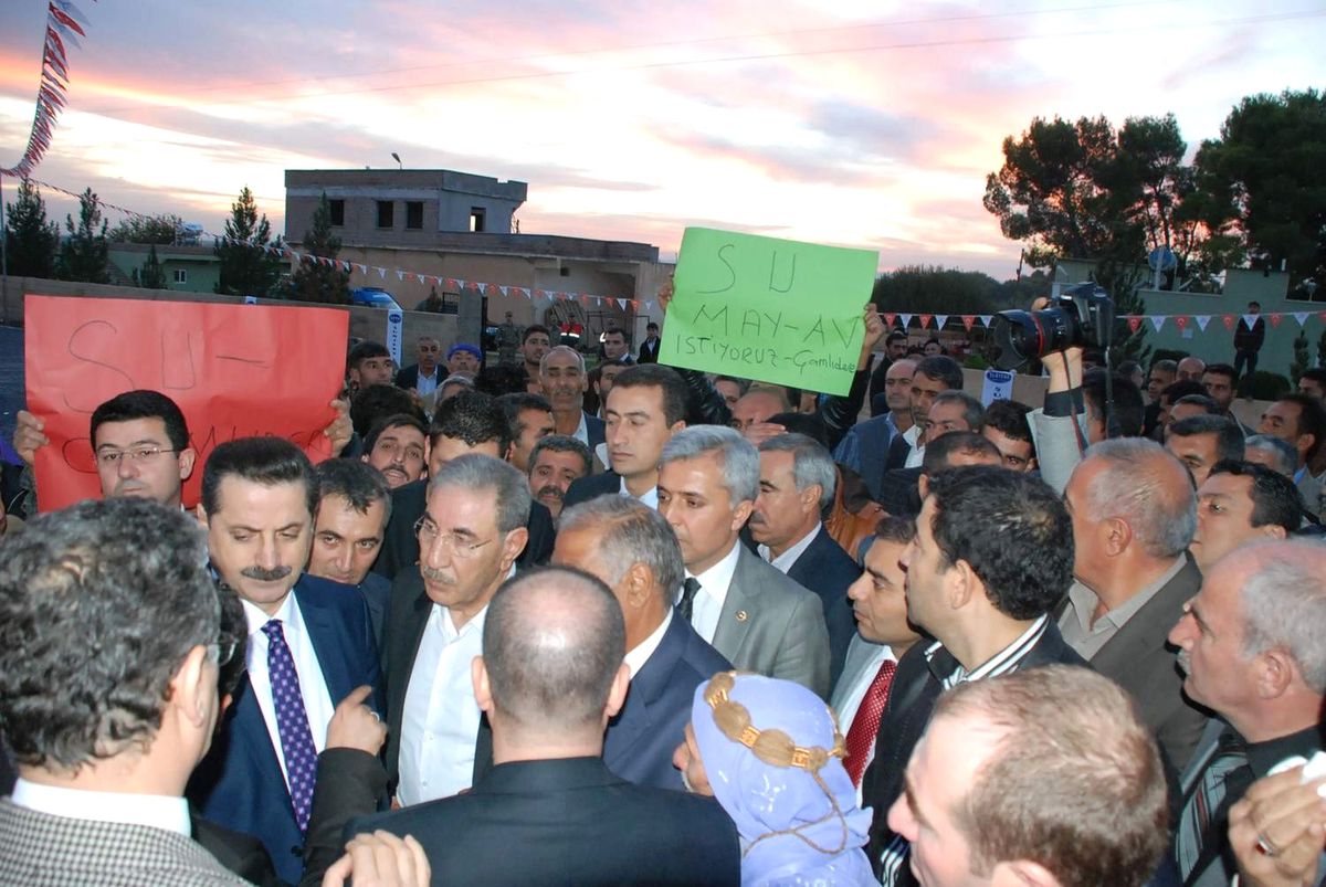 Bakan Çelik, Küçük Pervin ile Köy Yollarının Açılışını Yaptı