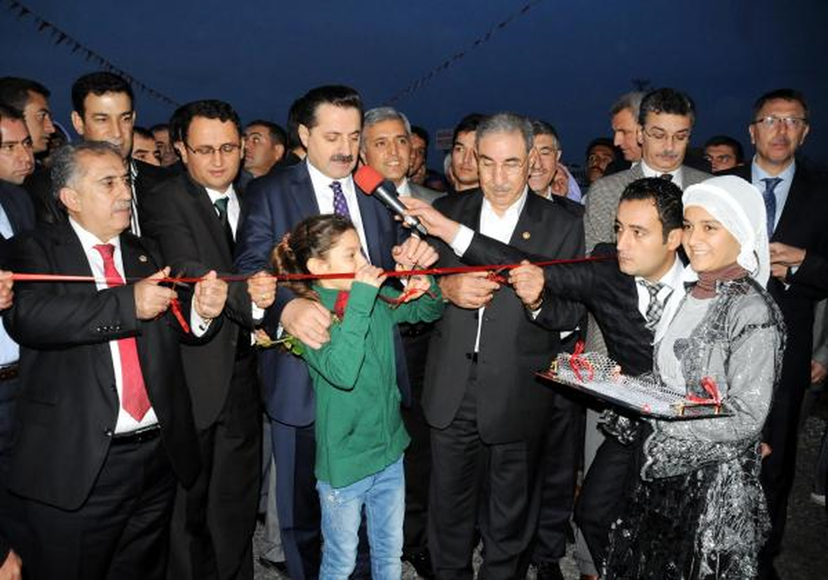 Bakan Çelik, Suriye Savaşı Şanlıurfa\'yı Etkiliyor (2)