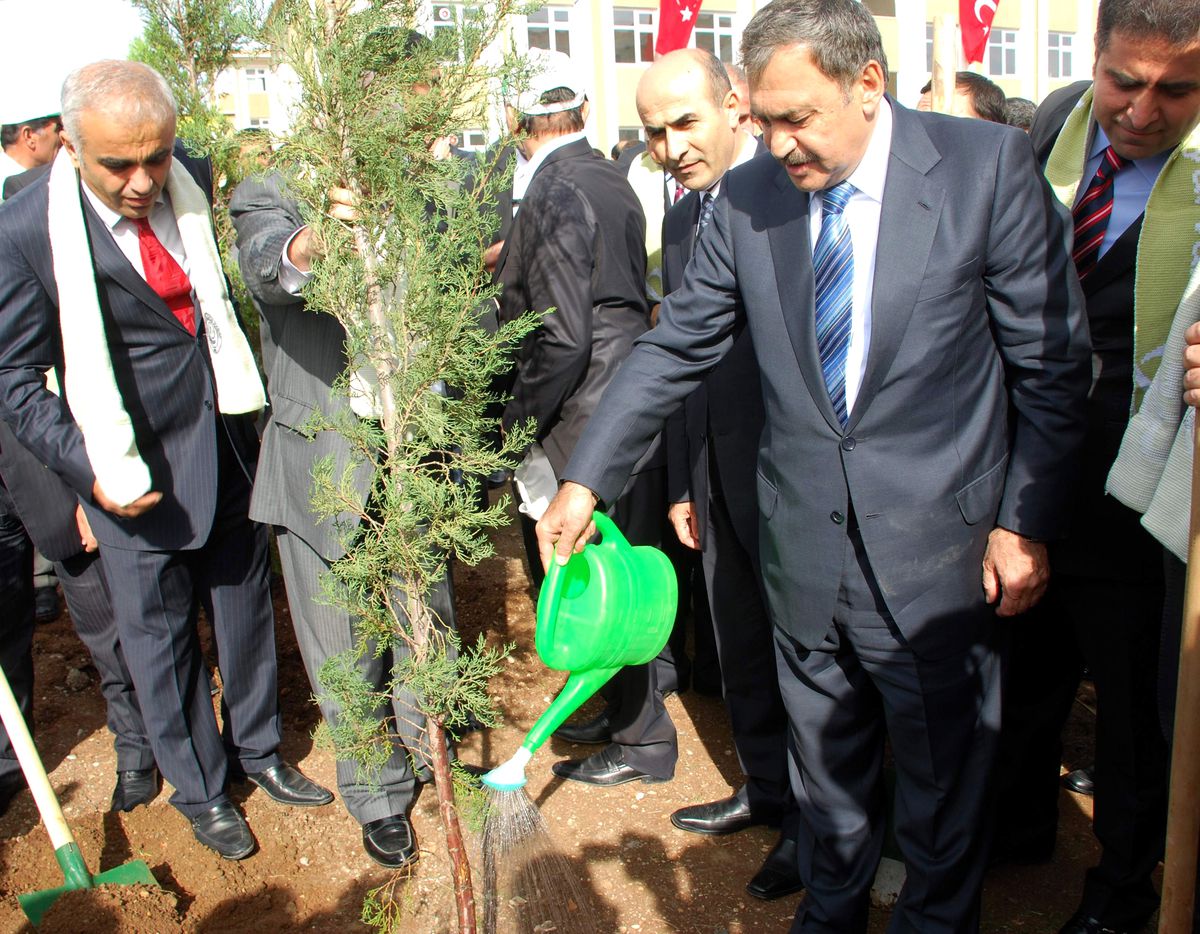 Bakan Eroğlu\'ndan Dünyaya İsrail Çağrısı