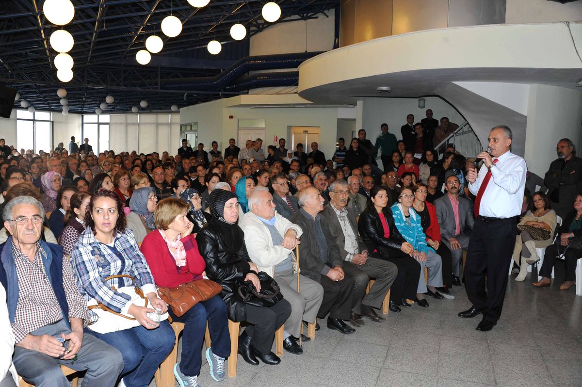 Balçova Belediyesi Vatandaşları Bilgilendirdi