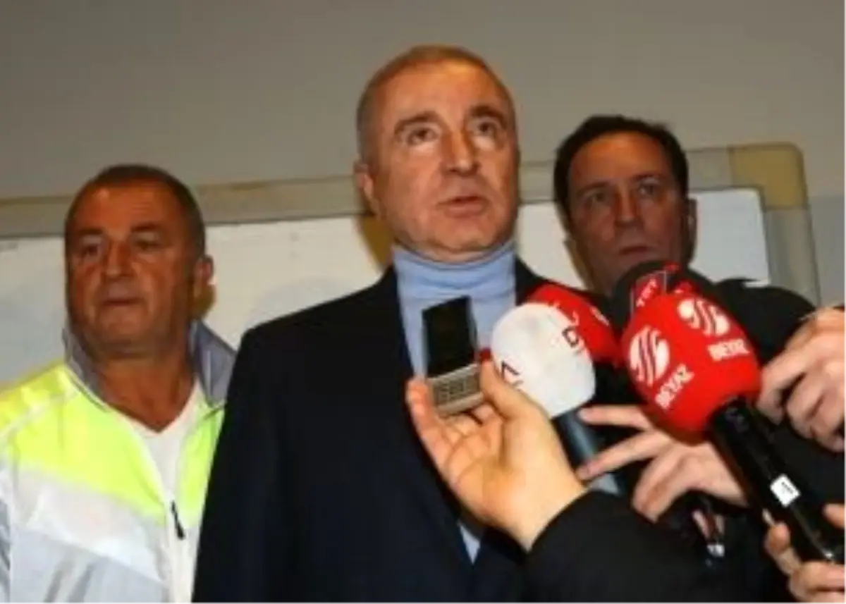 \'Bize Başka Dışarıya Başka Konuşuyor\'