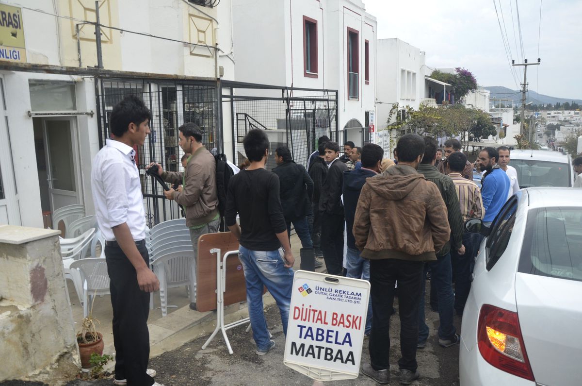 Bodrum\'da Bir Grup BDP Binasına Saldırdı