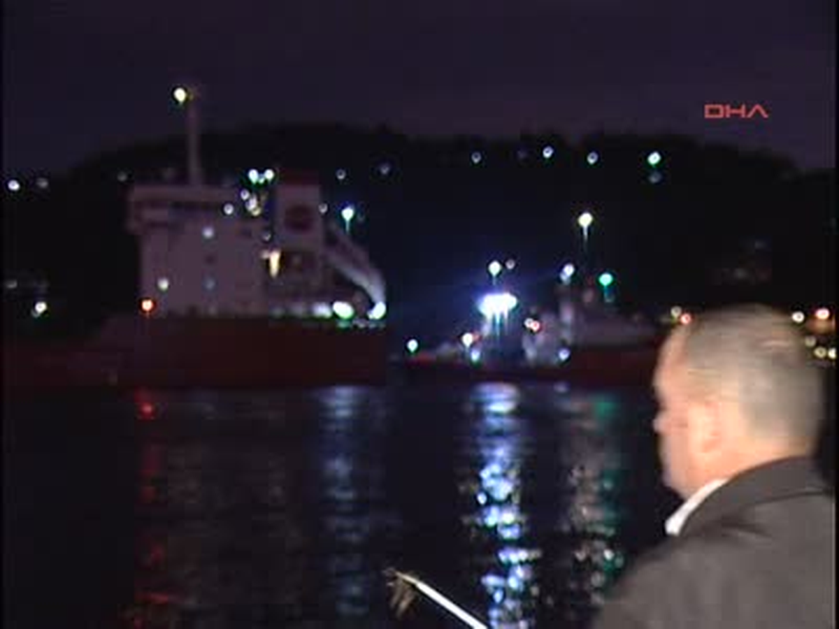 Boğazda Korkutan Gemi Arızası