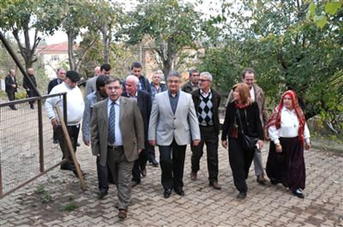 Düzce Valisi Yılmaz Köy Turizmini Yerinde Tattı