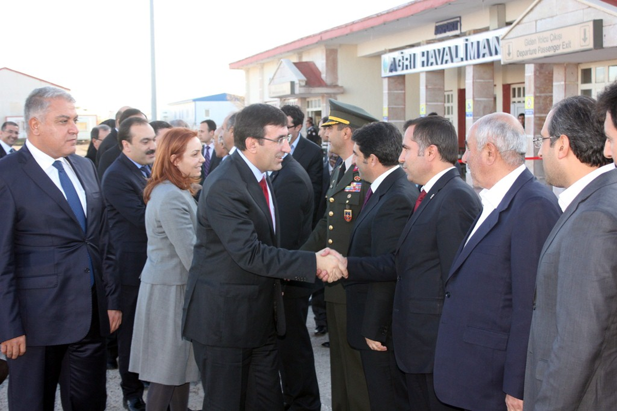 Kalkınma Bakanı Cevdet Yılmaz Ağrı\'da