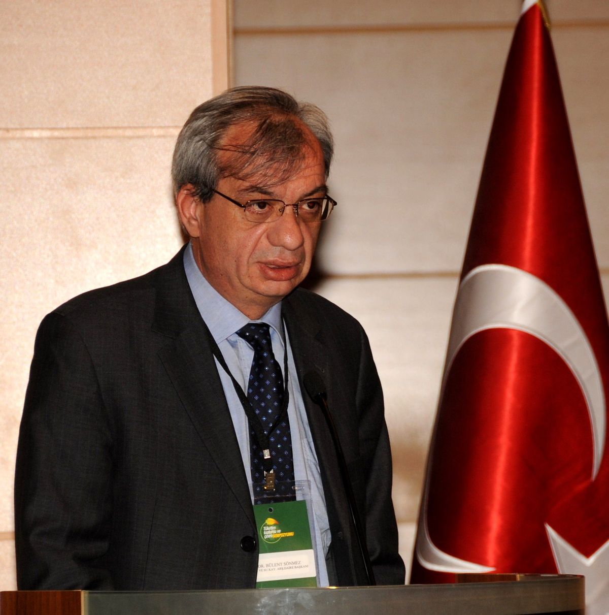 Kbü'de Tüketim Toplumu ve Çevre Sempozyumu