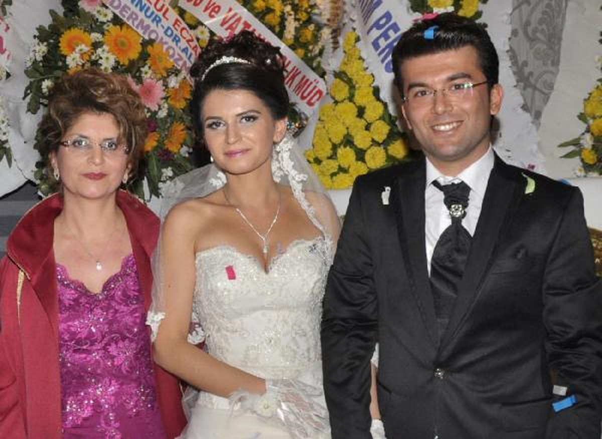 Nikahını Annesi Kıydı