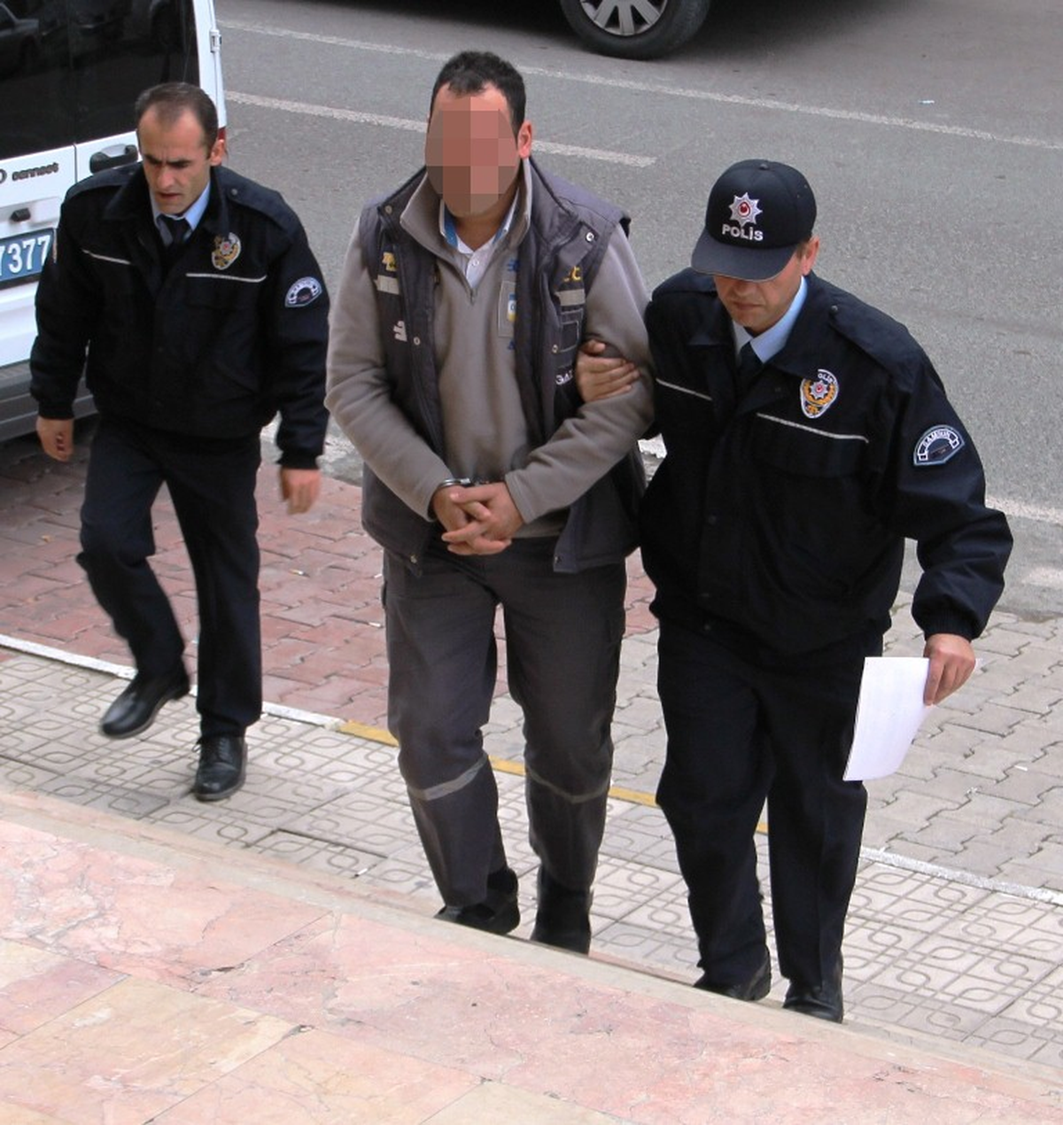 Nitelikli Cinsel İstismara 4 Yıl 5 Ay Hapis Cezası
