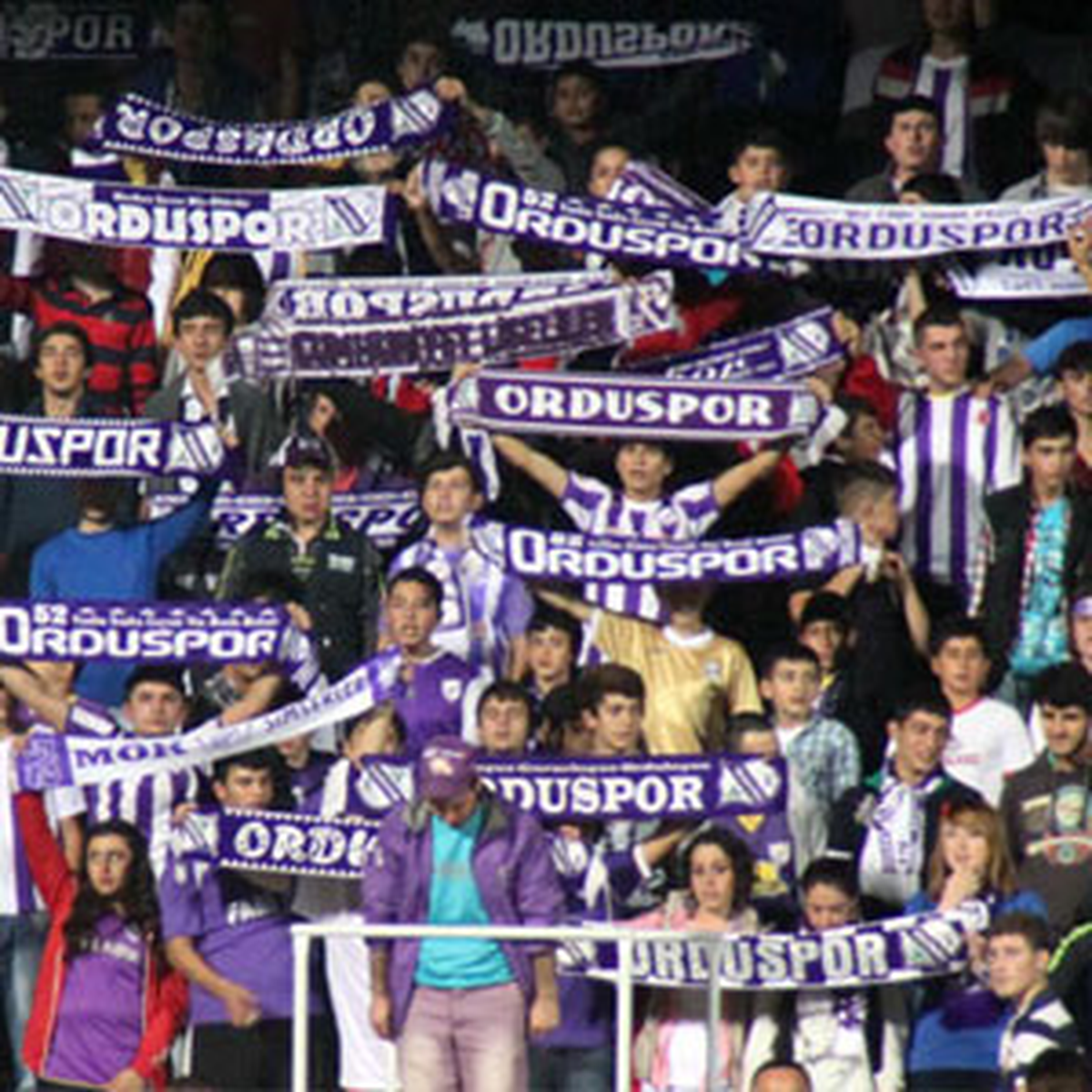 Orduspor\'a Taraftar Desteği