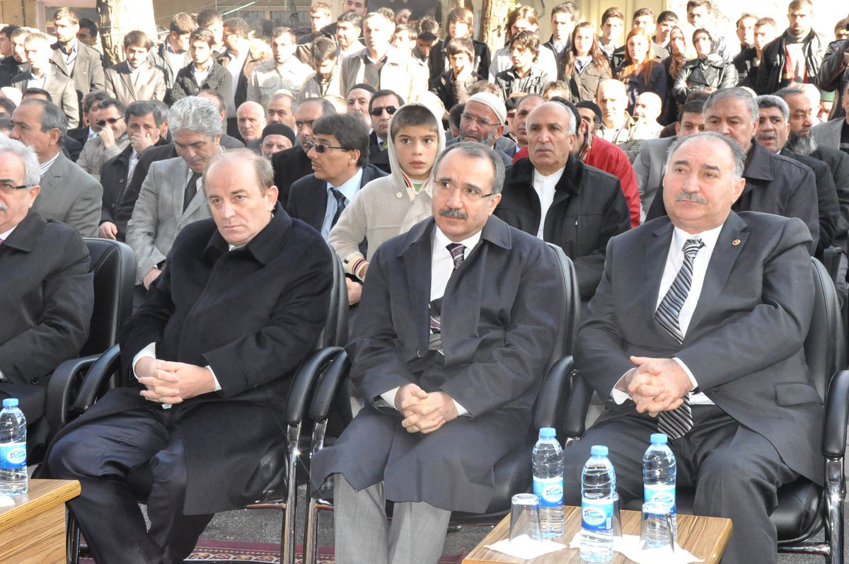 (Özel Haber) 6 Yıldır Atanamayan Öğretmen Adaylarından Bakan Dinçer\'e Mektup