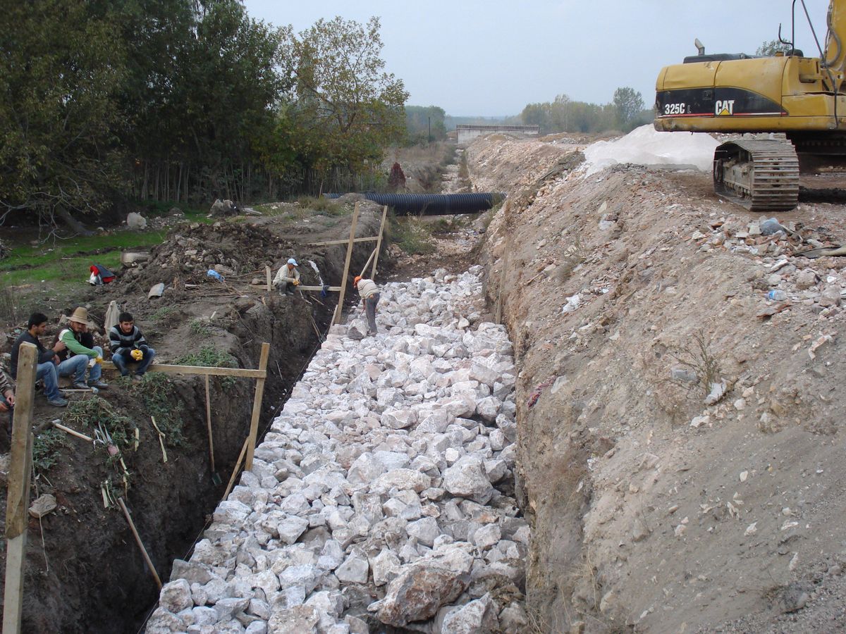 Soma\'da, Yarım Kalan Çevre Yolunda Çalışmalar Yeniden Başladı