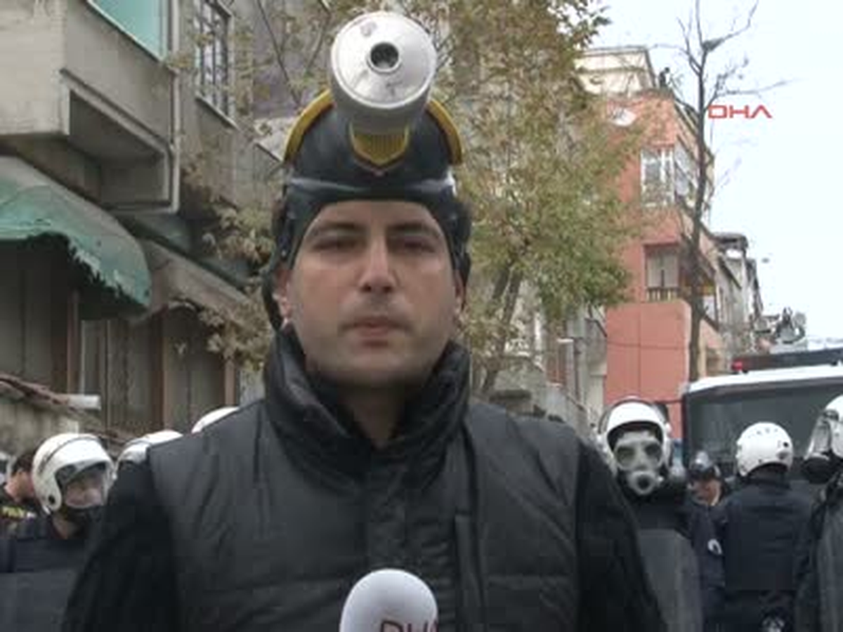 Sultangazi\'de Açlık Grevi Eylemine Polis Müdahalesi