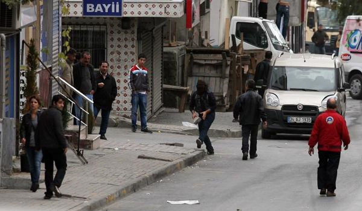 İstanbul ve Diyarbakır\'da Alarm