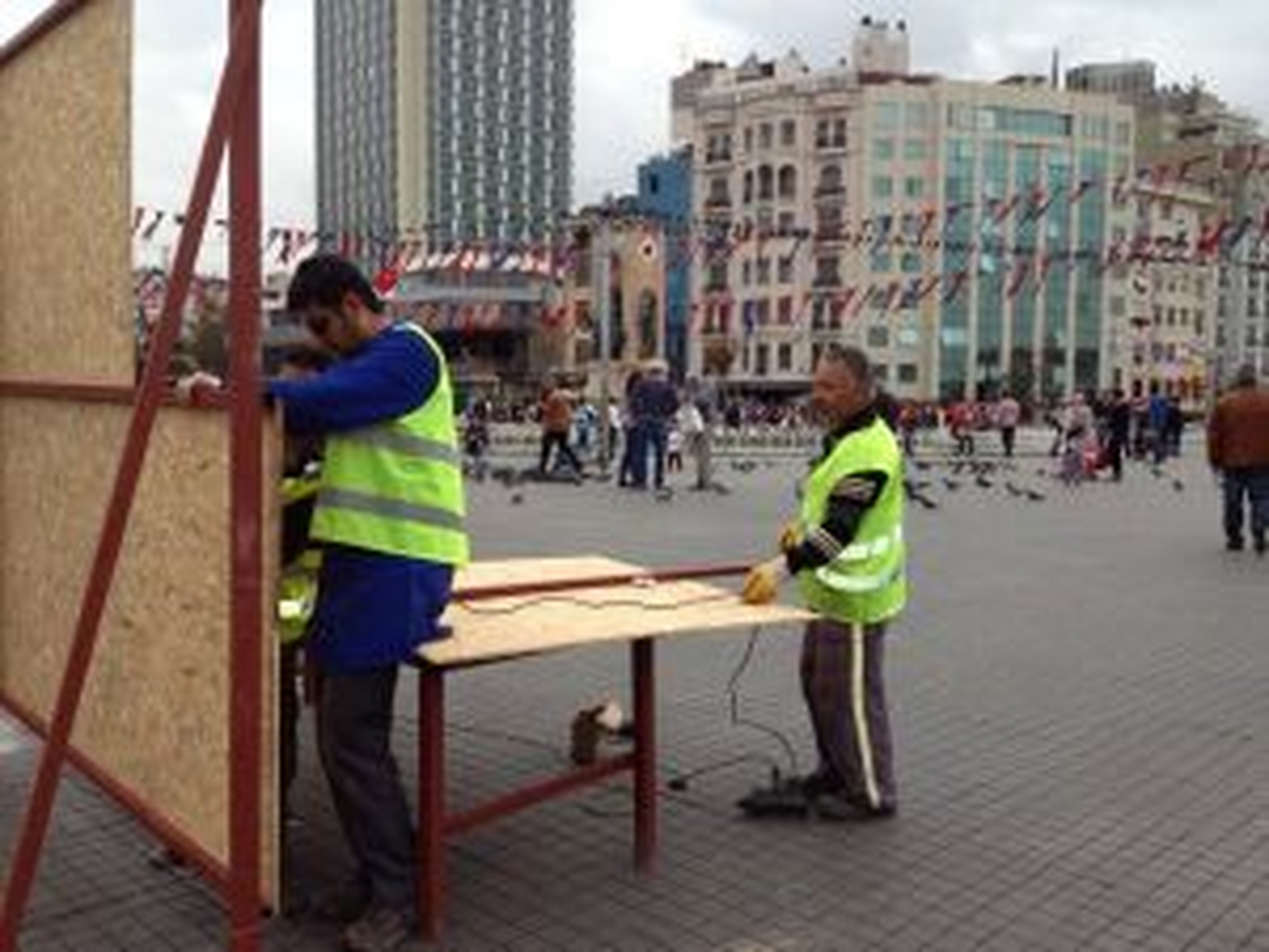 Taksim\'deki Otobüs Durakları Kaldırıldı