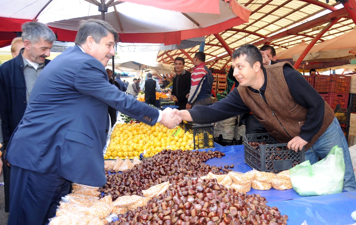 Tanrıverdi, Pazarcı Esnafının Sorunlarını Dinledi