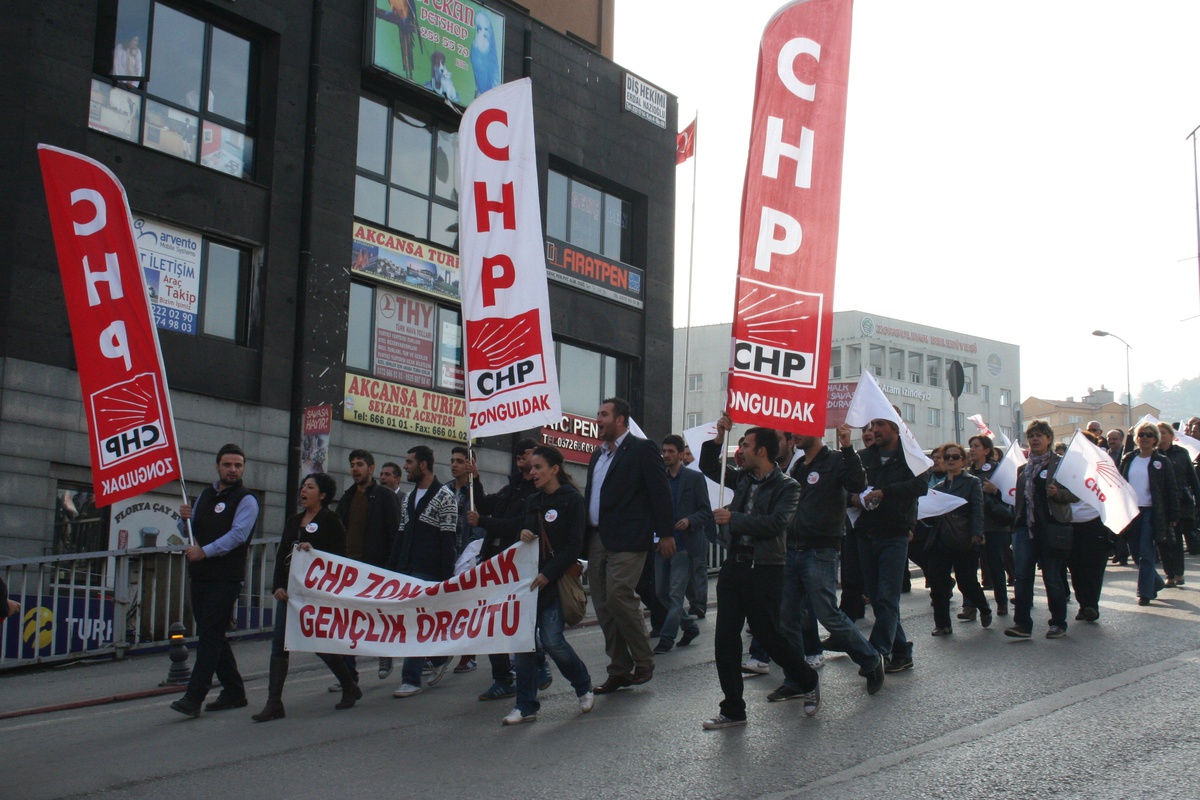 Zonguldak Demokrasi Platformu "Savaşa Hayır" Mitingi Gerçekleştirdi