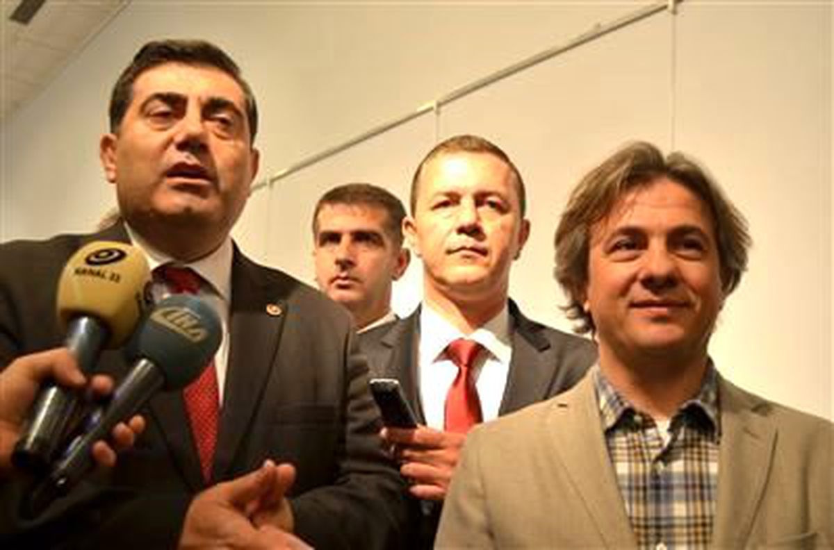 Ak Partili Vekil Sait ve Beraberindeki Heyet Beyoğlu\'nu Gezdi