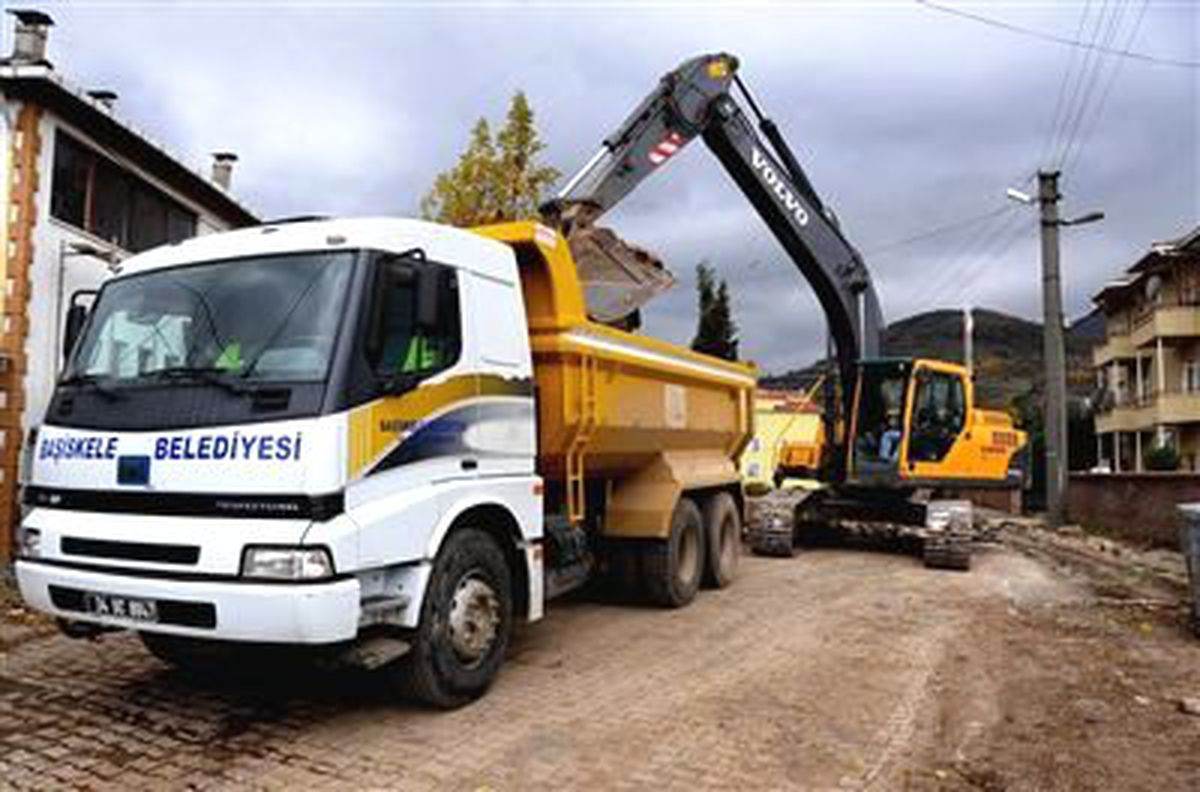 Başiskele Belediyesi İstanbul\'dan Eskişehir\'e Kadar Yol Açtı