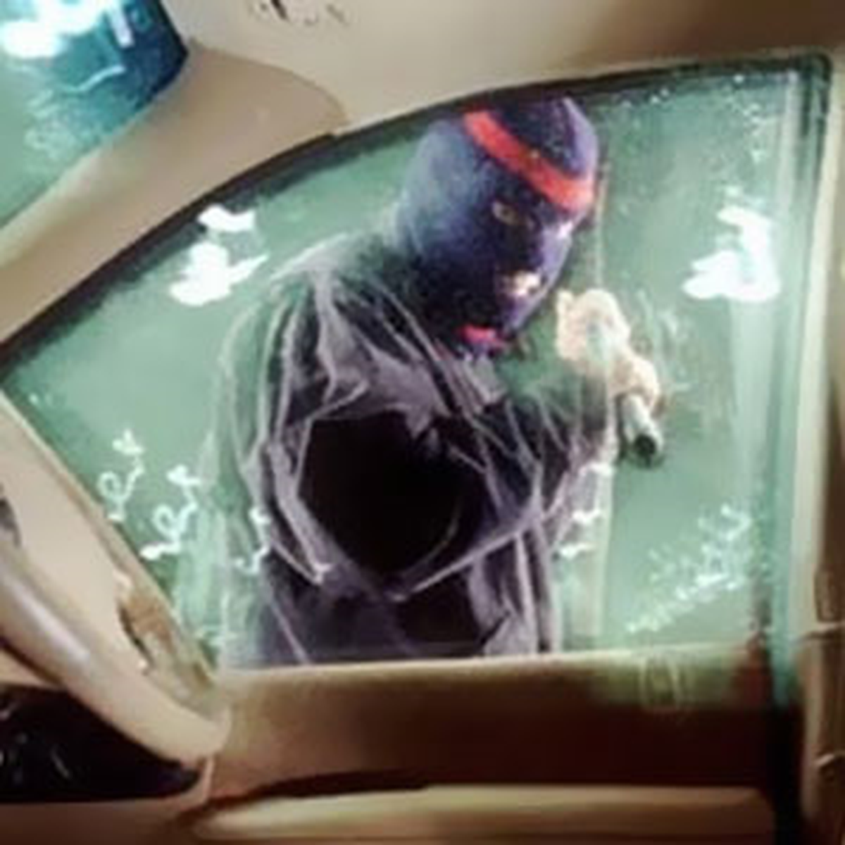 Çaldıkları Otomobillerle Hırsızlık Yapan İki Kişi Yakalandı