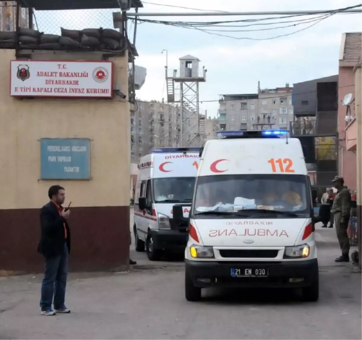 Diyarbakır 38 Tutuklu ve Hükümlü Hastaneye Kaldırıldı