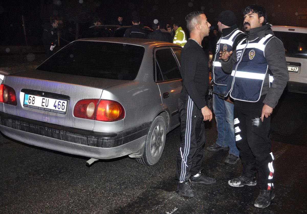 \'Dur\' İhtarına Uymadı Polisi Alarma Geçirdi