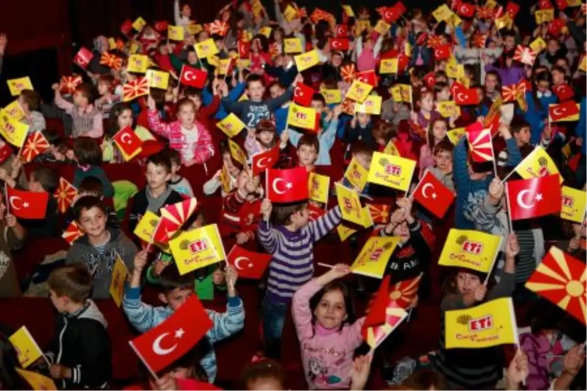 ETİ Çocuk Tiyatrosu Yurtdışına Açıldı