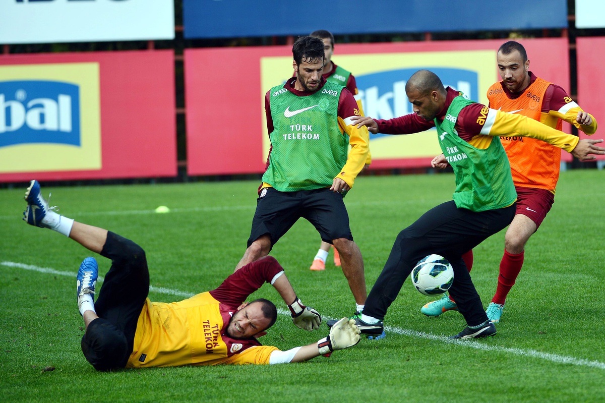Galatasaray, Manchester Unıted Maçı Hazırlıklarına Devam Ediyor