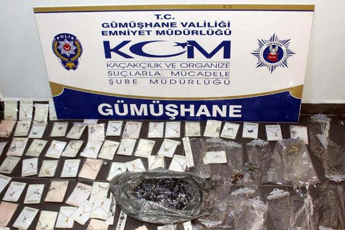 Gümüşhane\'de 17 Bin Paket Kaçak Sigara Ele Geçirildi